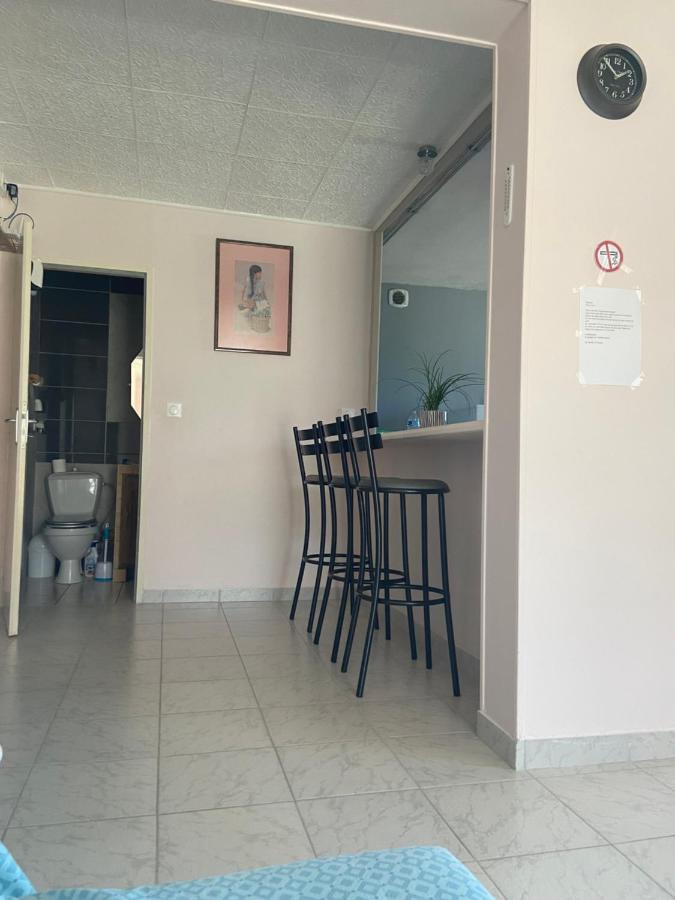 Gite Esprit Etape Saint-Barthelemy-de-Vals Екстер'єр фото